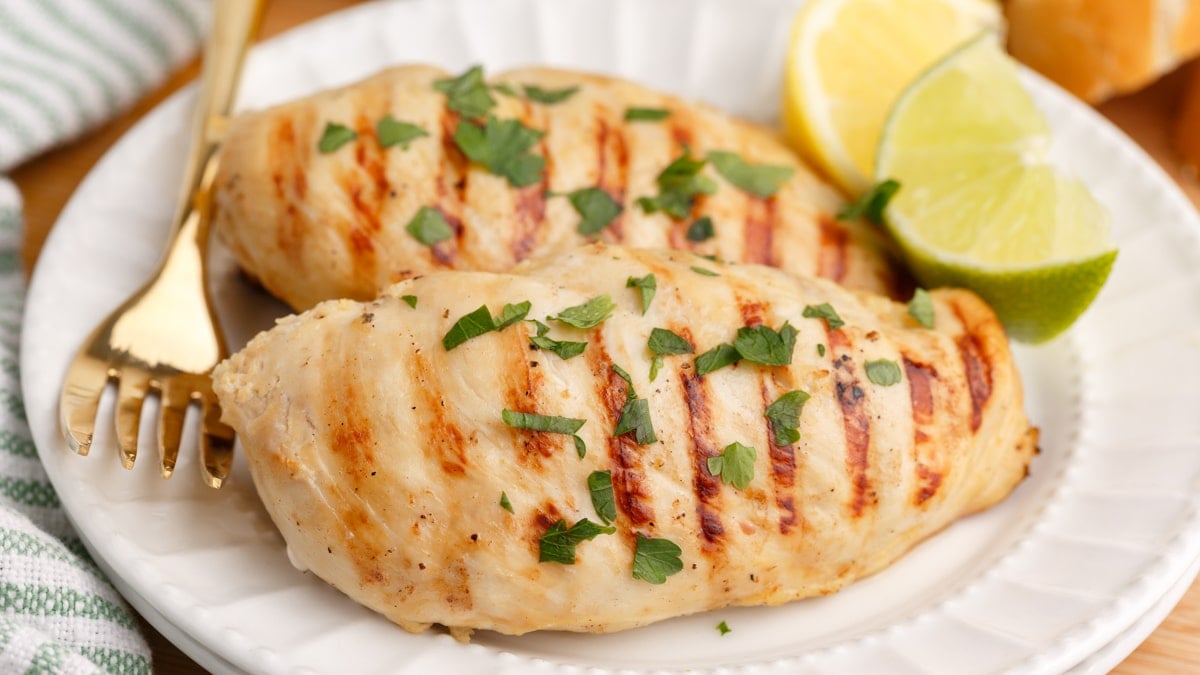 lemon lime pepper chicken on a plate