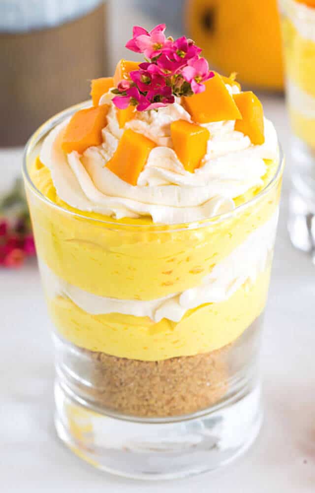 no-bake-mango-cheesecake-trifles