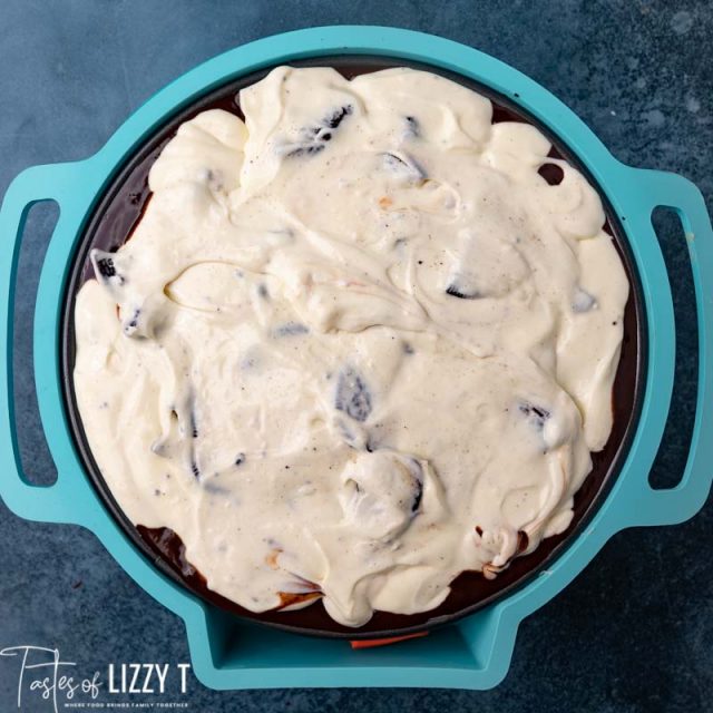 unbaked fudge ripple oreo cheesecake
