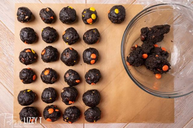 rolling oreo ball truffles
