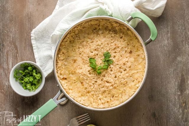 arroz blanco in a skillet