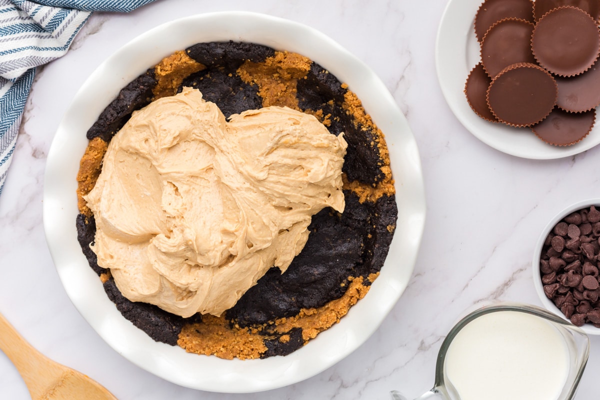 cookie crust with peanut butter filling on top