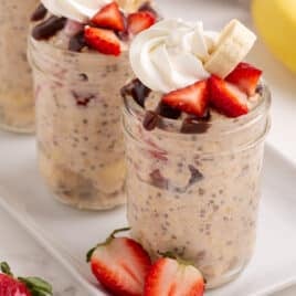 closeup of jars of banana split overnight oats
