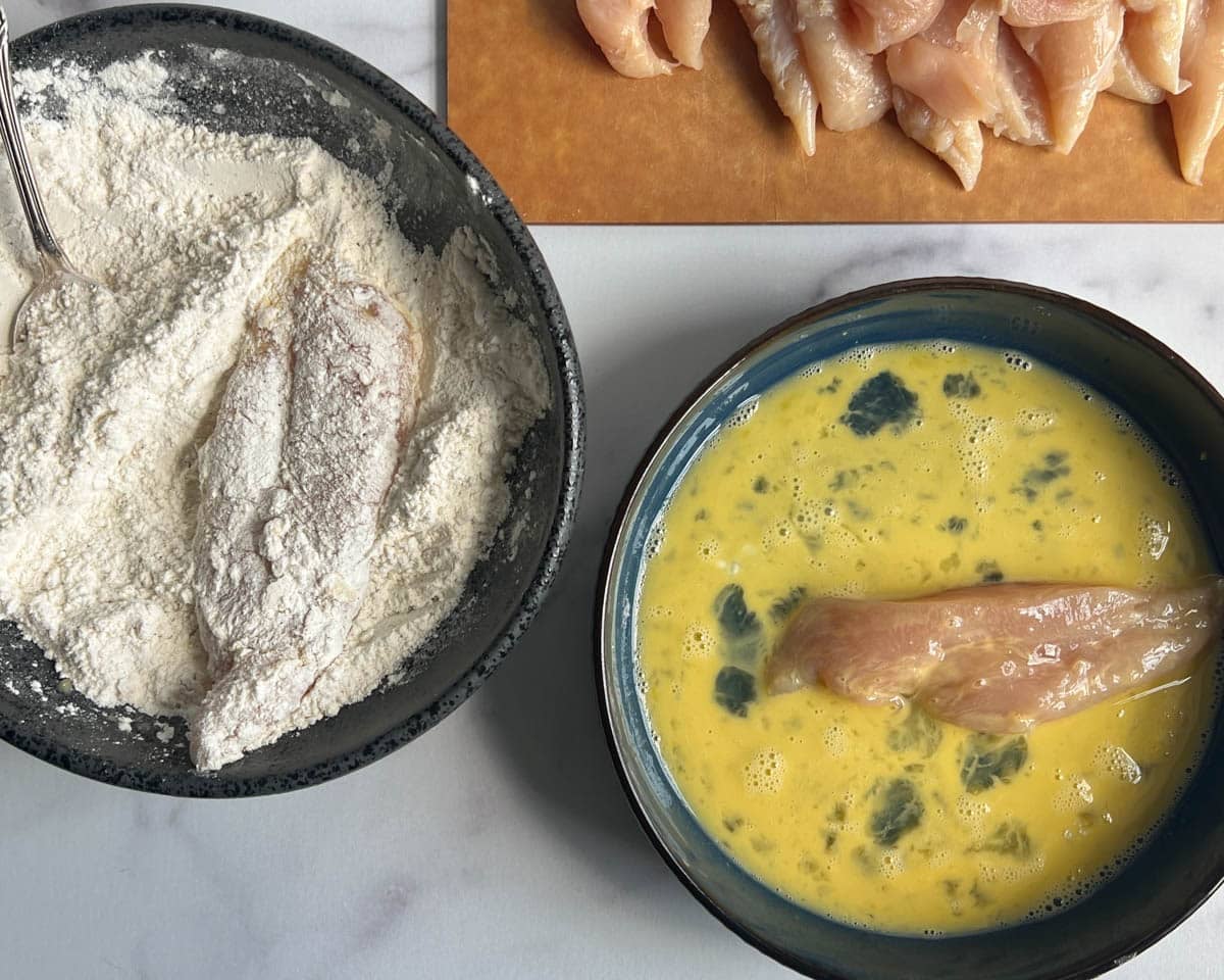 dredging station for fried chicken tenders