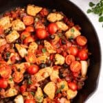 mediterranean chicken recipe in a skillet