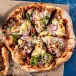 pizza with pulled pork and pineapple