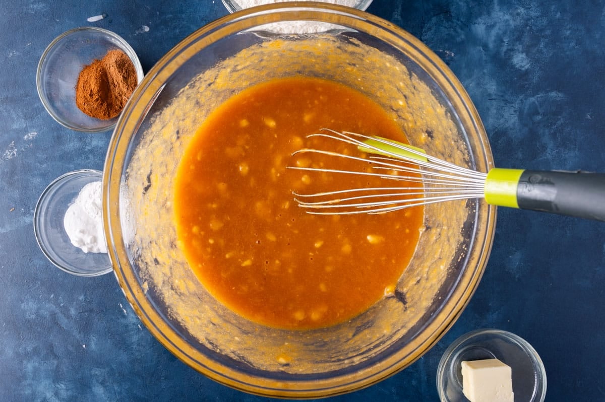 pumpkin banana mixture in a glass bowl