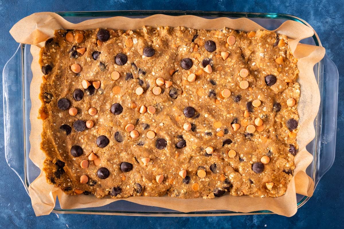 unbaked pumpkin spice cookie bars