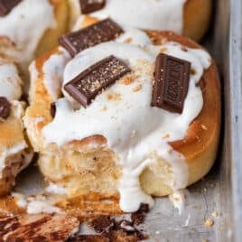 closeup of a s'more cinnamon roll