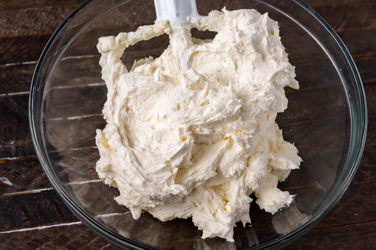 white vanilla buttercream in a bowl